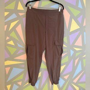 Athleta women’s Chelsea utility jogger, size 10